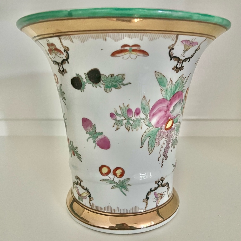 Vintage Chinese Famille Rose Porcelain Vase